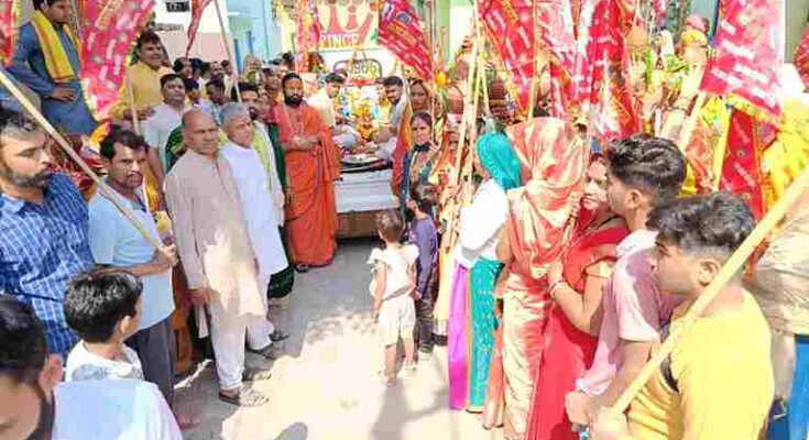 जय जयकारों के साथ बाबा मोहनराम की मूर्ति प्राण प्रतिष्ठा