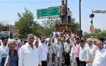 Rewari : विधायक राव अभय सिंह व जवाहर लाल नेहरू और को दी श्रद्धांजलि