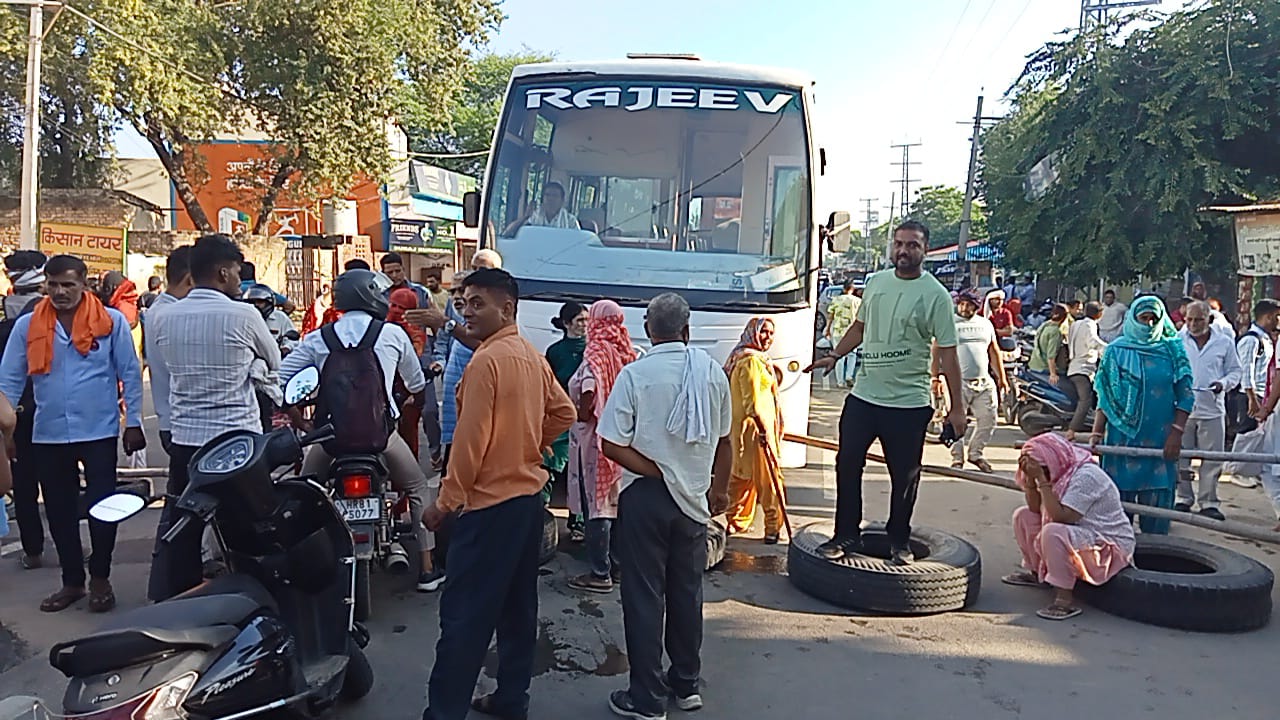 ROAD JAM AT BAWAL ROAD