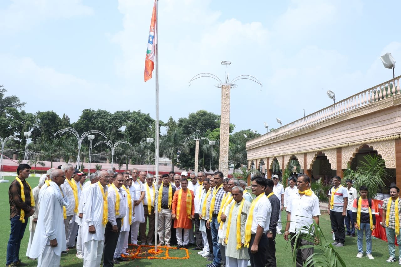 जांगिड़ ब्राह्मण सभा ने धारूहेड़ा में मेधावी विद्यार्थियोंं को किया सम्मानित