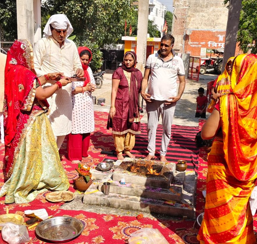 मंदिर स्थापना दिवस पर हवन व भंडारा आयोजित