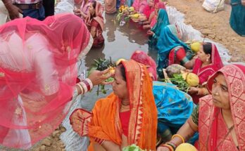 Chhath Puja 2024: डूबते सूर्य को अर्घ्य देने मिलता है ये आशीर्वाद, जानिए पूरी परंपरा..