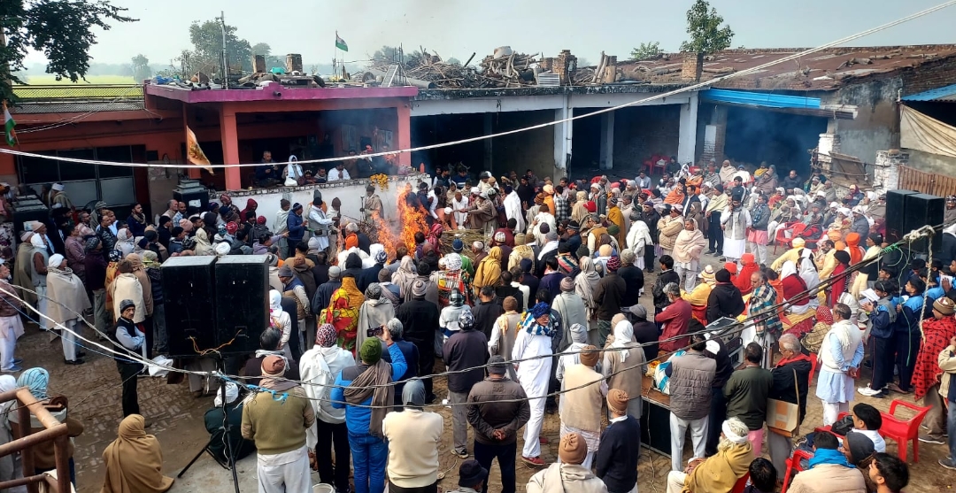 रेवाड़ी के मार्गदर्शक जाने-माने आध्यात्मिक विचारक स्वामी जीवानंद नैष्ठिक(87) नहीं रहे। आज नांगलिया रणमोख गौशाला में उनके सैकड़ों अनुयायियों ने पूरे विधि-विधान से उनका अंतिम संस्कार किया। 