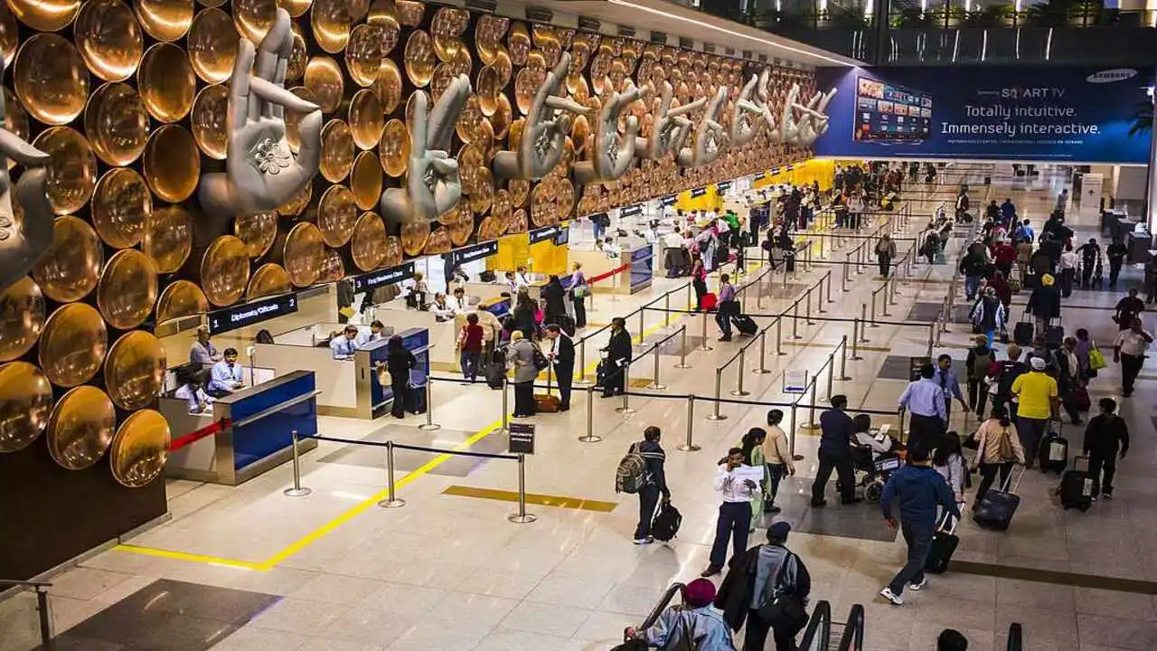 Delhi Airport पर यात्रियों के लिए बड़ी खुशखबरी! अब यात्रियों को नहीं झेलनी पड़ेगी दूरी की परेशानी