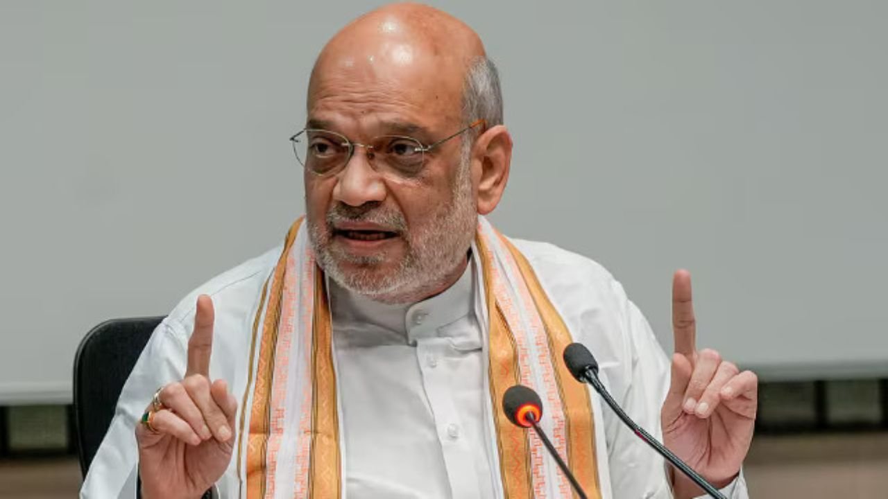 Haryana News: गुड़गांव से अहमदाबाद तक भाजपा नेता राव महेंद्र पहुंचे, केंद्रीय गृहमंत्री अमित शाह को जन्मदिन की दी बधाई