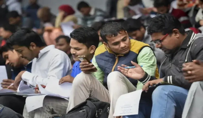 Haryana News: हरियाणियों के लिए सुनहरा मौका! UAE में नौकरी HKRN के तहत आवेदन की आखिरी तारीख नजदीक, जल्दी करें अप्लाई