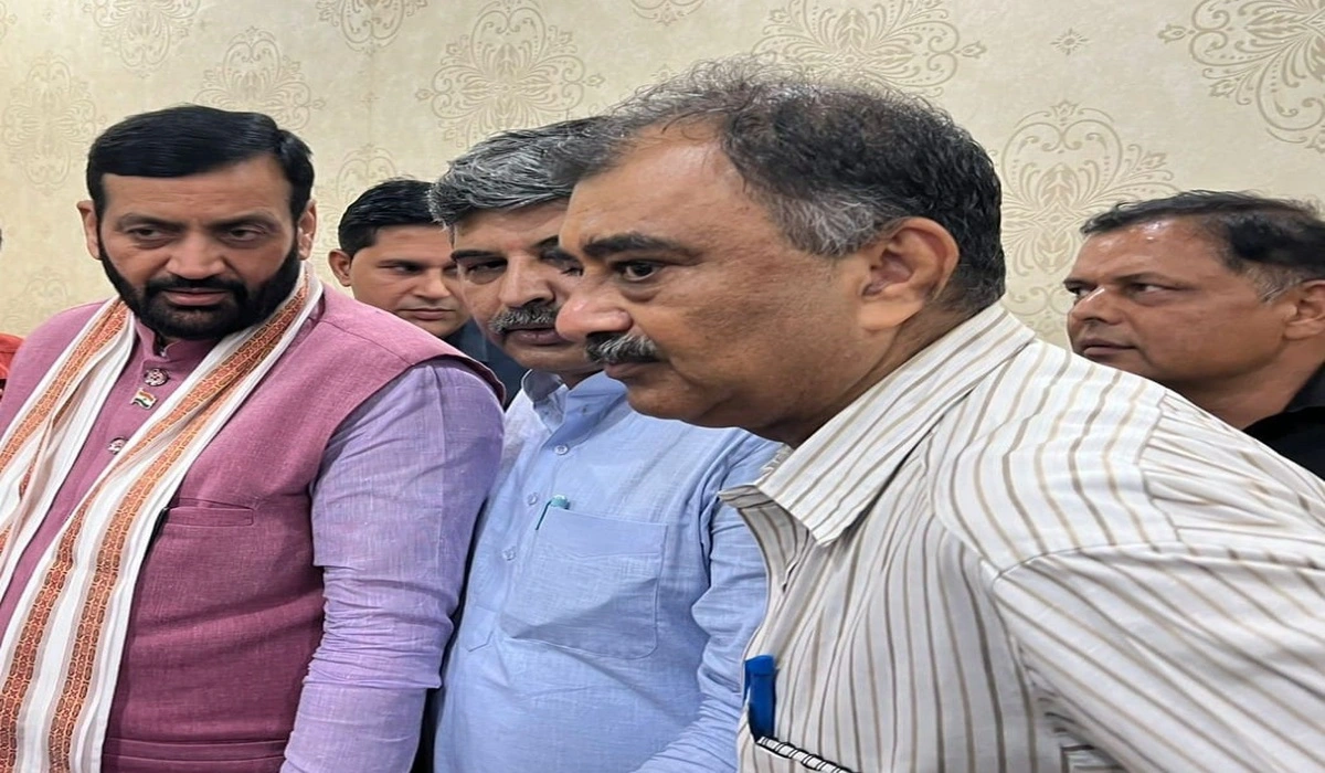 Haryana News: हरियाणा के CM नायब सिंह सैनी जल्द MWB कार्यक्रम में मुख्यातिथि के रूप में आयेंगे, पत्रकारों के लिए बड़ी खुशखबरी