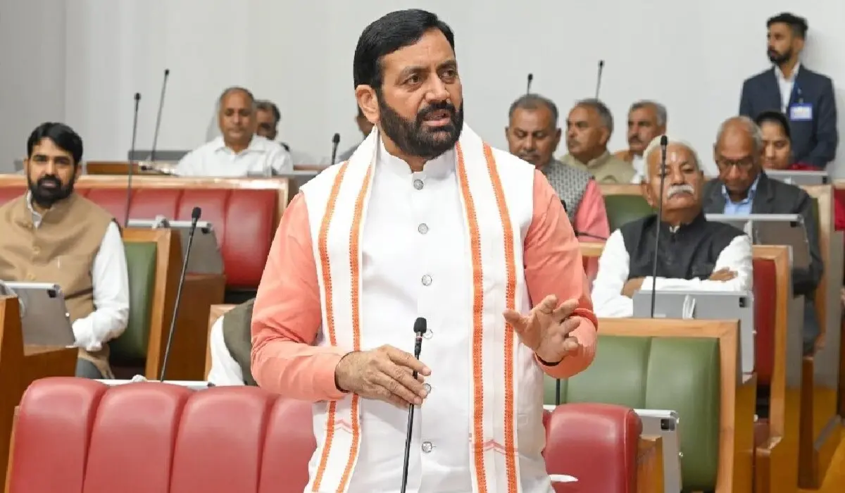 Haryana News: हरियाणा में इलेक्ट्रॉनिक्स मैन्युफैक्चरिंग हब बनने की तैयारी, नई ECMS पॉलिसी में मिलेगी उद्योग को प्रोत्साहन