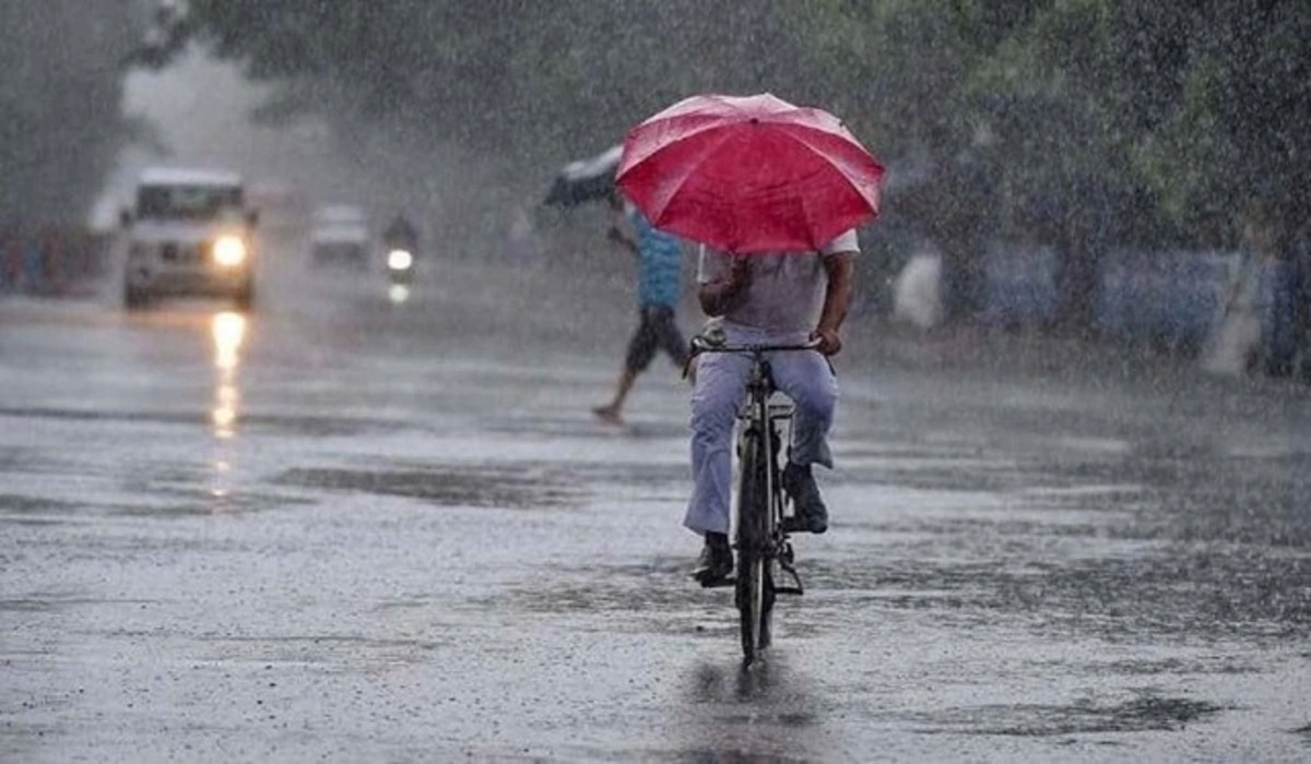 Haryana Weather: हरियाणा में बदलेगा मौसम! 27 से शुरू होगी बूंदाबांदी, छठ पर्व से पहले बढ़ेगी ठंड