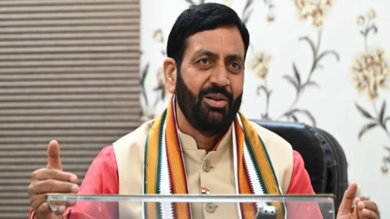 Haryana News: दीवाली पर किसानों को बड़ा तोहफा! CM नायब सिंह सैनी ने बढ़ाई गन्ने की MSP, खुशी की लहर