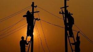 Delhi Weather: दिल्ली में बारिश से मिली राहत, लेकिन अब कोहरे का अलर्ट जारी 1 POWER CUT