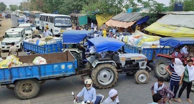 रेवाड़ी में फसल बेचने की जंग: 12 धंटे करना पड रहा है इंतजार
