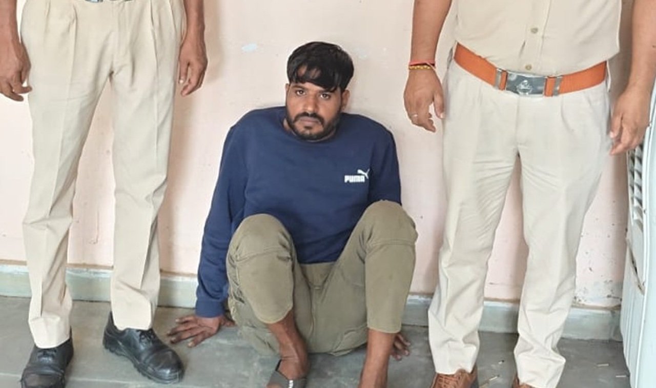 रेवाड़ी पुलिस ने ई-रिक्शा चोर दबोचा, पडोसी ही निकला चोर