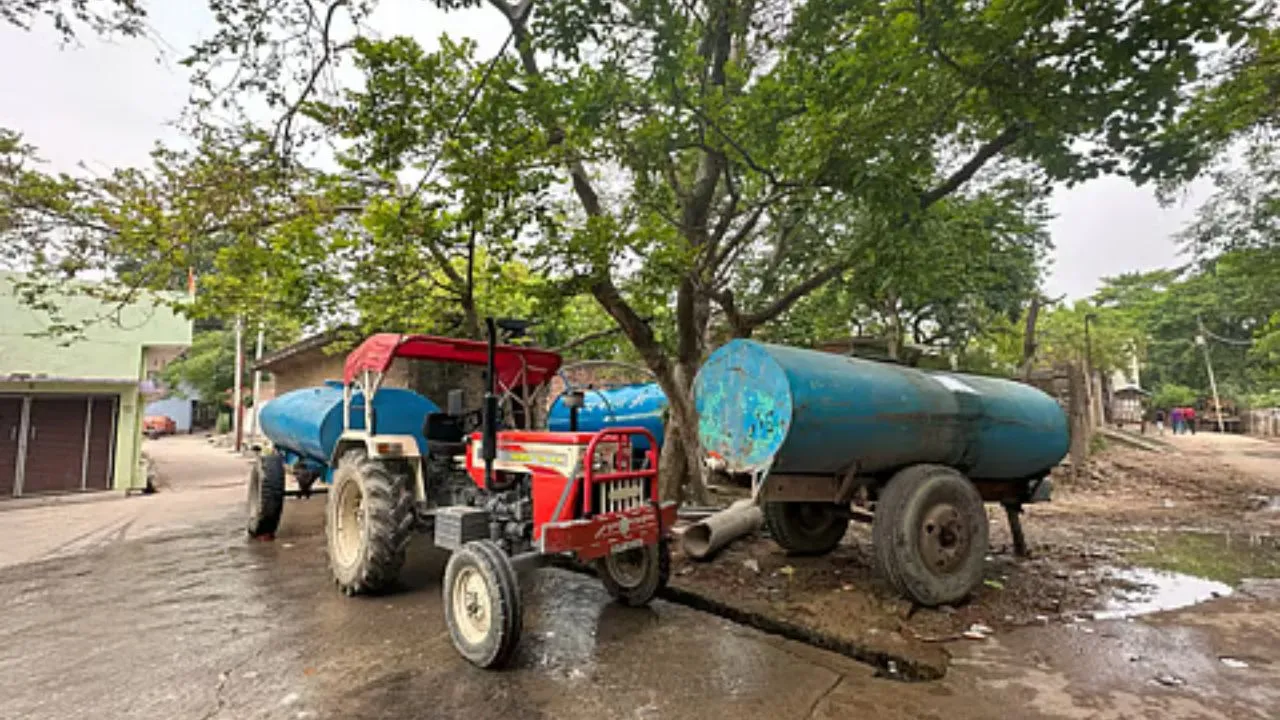 Haryana: सेक्टर 52 और संजय कॉलोनी में अब भी खारे पानी की समस्या, मीठे पानी का इंतज़ार जारी