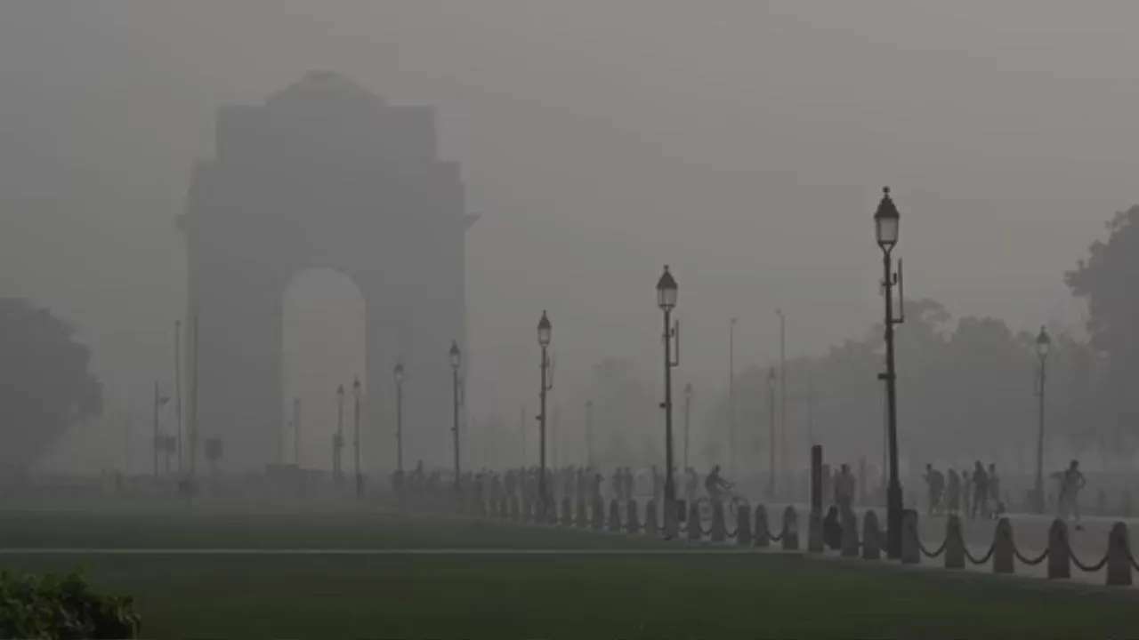 Delhi AQI Today: दिल्ली फिर बनी गैस चेंबर! जानिए कौन से इलाके में सबसे जहरीली हवा