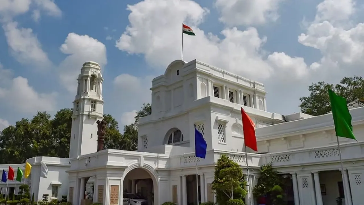 Delhi News: दिल्ली विधानसभा ने रचा इतिहास, मात्र 100 दिनों में लागू किया नेशनल ई-विधान एप्लिकेशन (NeVA)