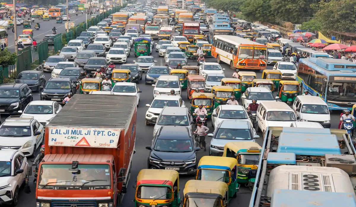 Delhi News: दिल्ली में बड़ा बदलाव, BS-IV और BS-III ट्रकों की एंट्री पर पूरी तरह बैन, जानिए नई गाइडलाइन