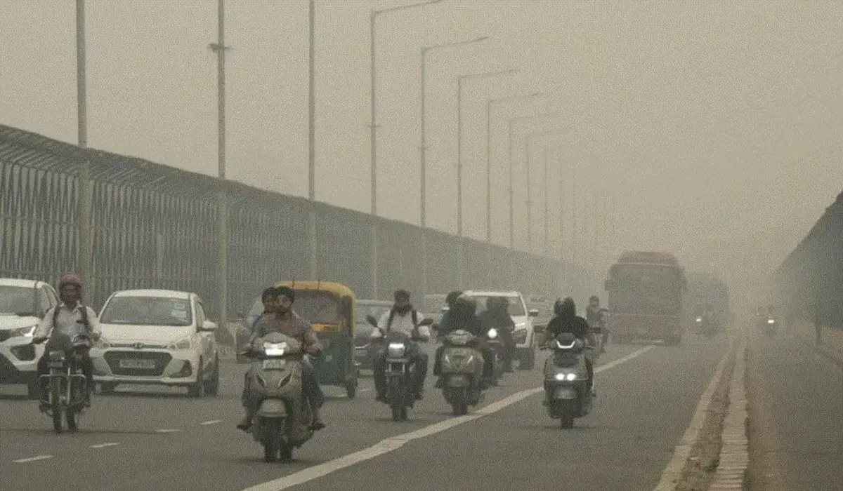 Delhi Pollution: दिल्ली-एनसीआर में प्रदूषण से बचाव के लिए ग्रैप-3 लागू, सख्त पाबंदियां शुरू