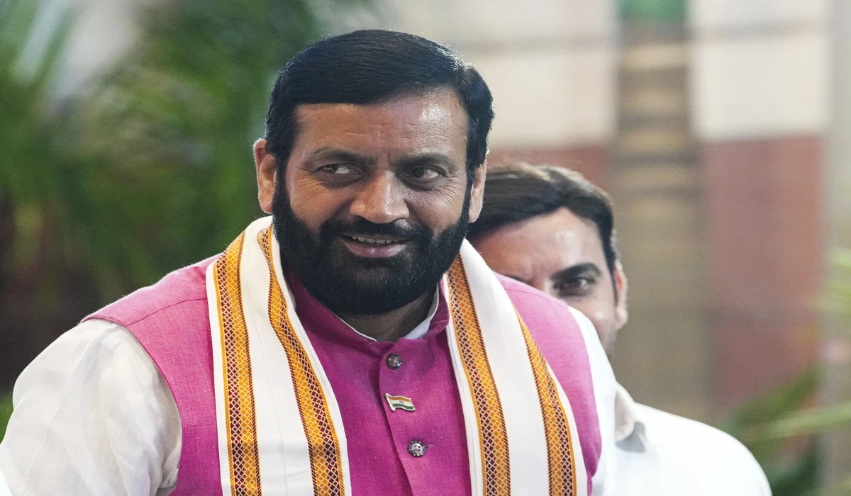 Haryana News: हरियाणा दिवस पर महिलाओं को तोहफा, CM सैनी आज भेजेंगे 5 लाख महिलाओं के खाते में इतने रुपये