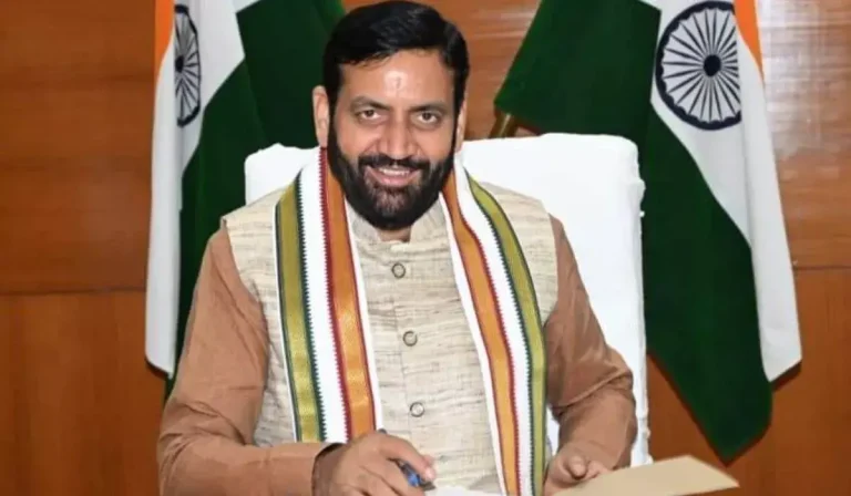 Haryana News:  खास स्टॉल पर नायब सैनी के उपहारों का मेला, पर्यटकों को मिलेगा खरीदने का मौका