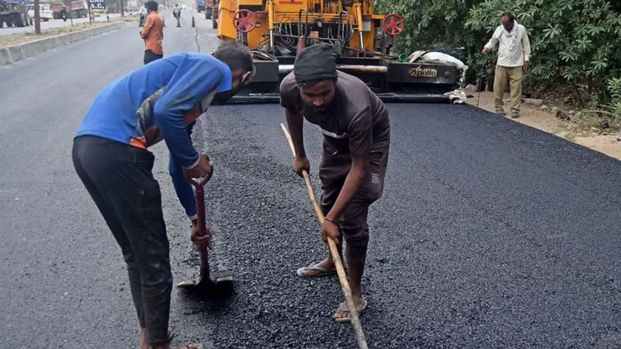 Haryana News: तावडू आने-जाने वाले यात्रियों के लिए खुशखबरी, गुरुग्राम की नौरंगपुर रोड होगी बेहतर