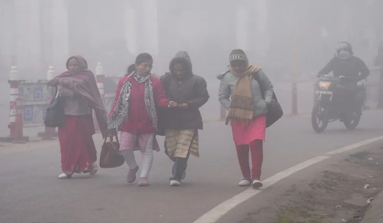 Haryana Weather: हरियाणा के इन शहरों में दर्ज हुई सीजन की सबसे ठंडी रात, इस दिन से दिखेगा मौसम से बदलाव