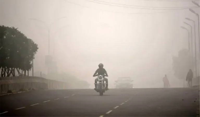 Haryana Weather News: ठंडी हवाओं का कहर जारी, हरियाणा के कई शहरों में रात का तापमान सामान्य से कई डिग्री नीचे