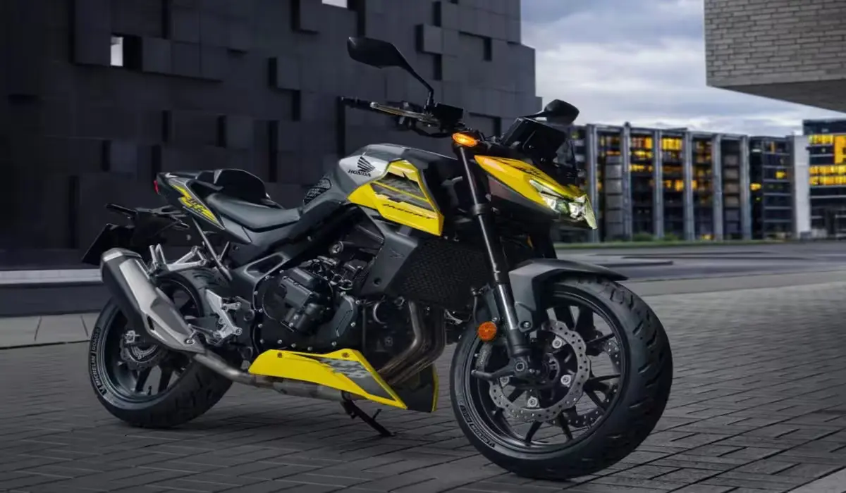 Honda CB750 Hornet 2026 में हुआ बड़ा अपडेट, मिला नया ई-क्लच और दमदार डिजाइन