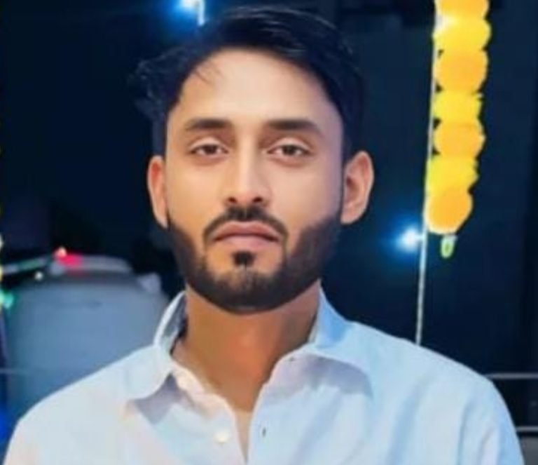 Breaking news: नोएडा में धारूहेड़ा के कंपनी कर्मचारी ने 20वी मंजिल से कूदकर दी जान