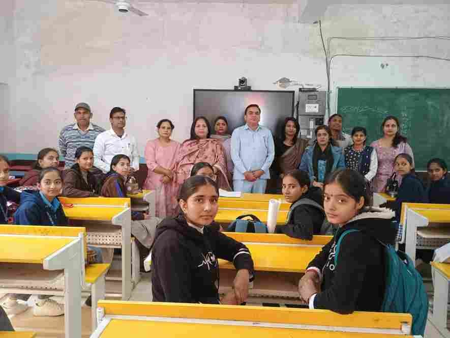 Rewari News: खण्ड स्तरीय KBC प्रतियोगिता में पीएमश्री स्कूल बिठवाना प्रथम, कई विद्यालयों ने दिखाया शानदार प्रदर्शन