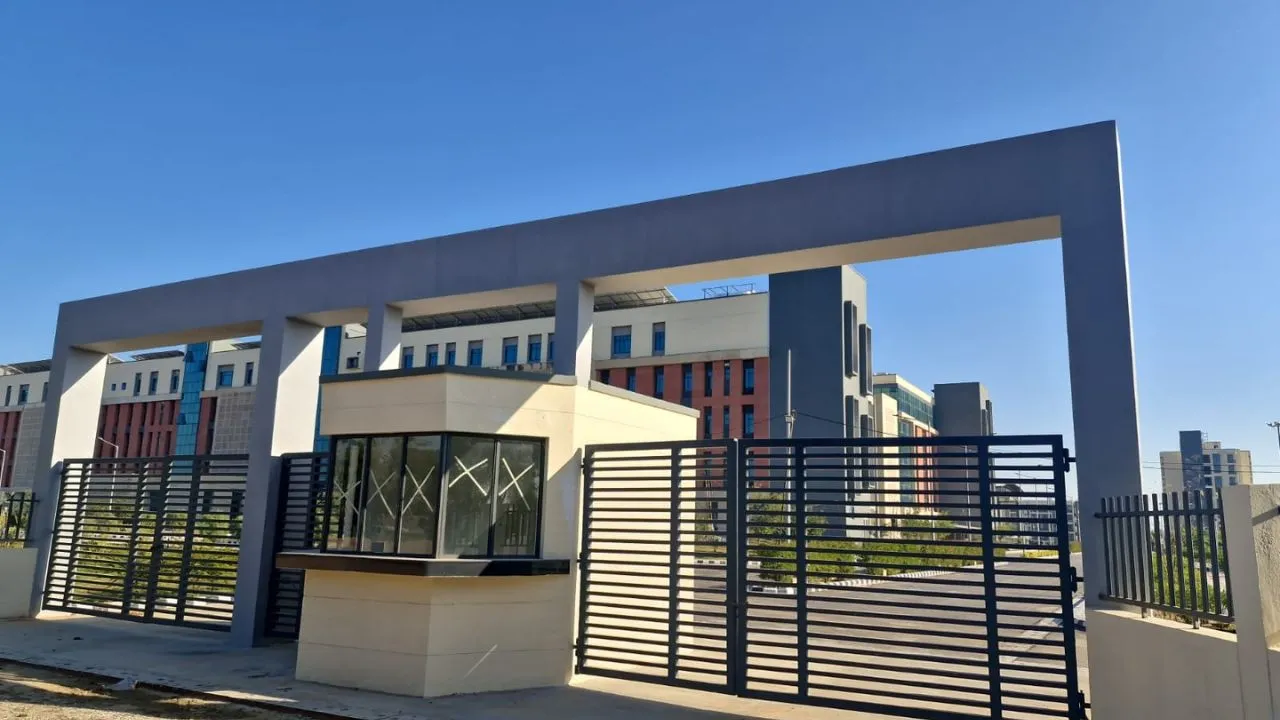 MCR Medical College में एडमिशन का रोमांच, Dr. Brijendra Dhillon के नेतृत्व में पूरी होनी बाकी सीटें