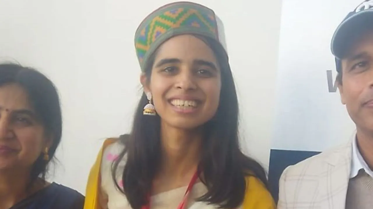 Haryana: 22 साल की Riya Arora की सफलता ने बदल दी IIT मंडी की धारा, Google में मिलेगा भारी पैकेज!