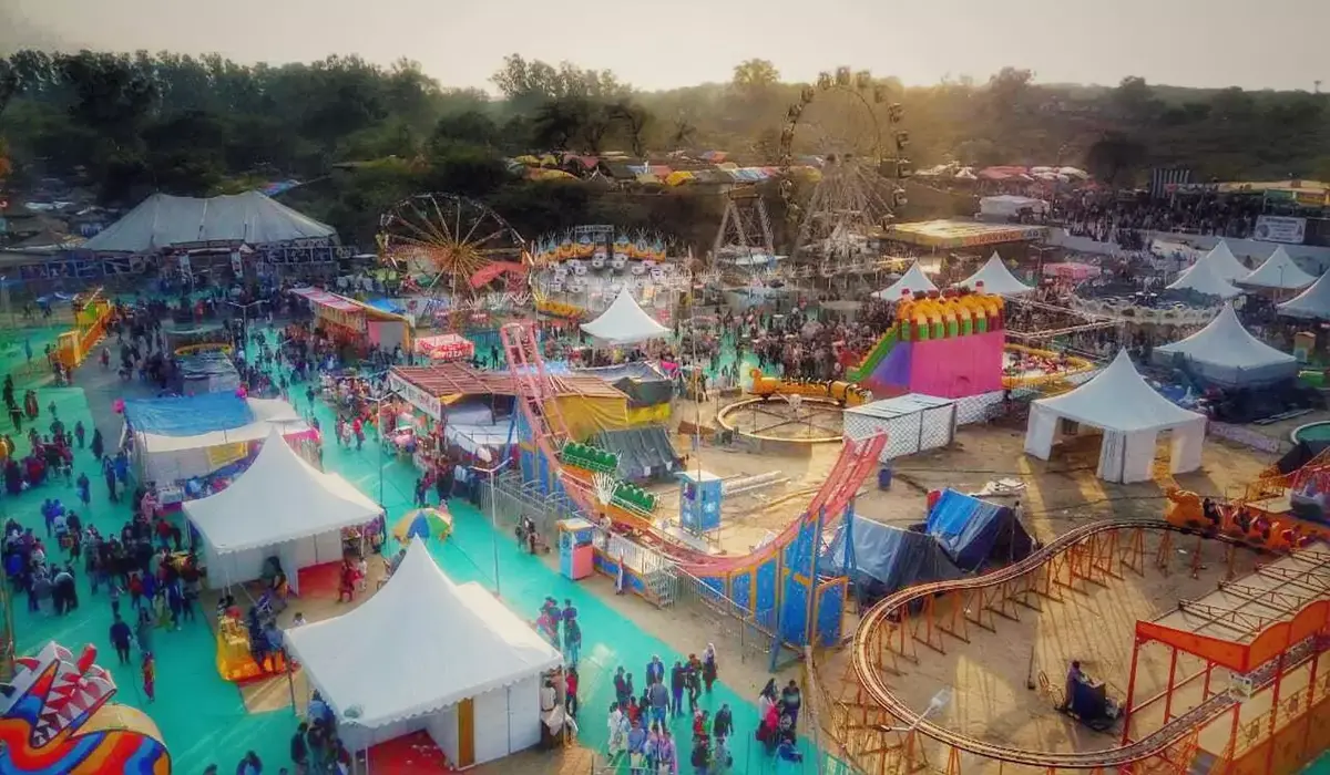 Surajkund Crafts Fair : हरियाणा सरकार ने शुरू की सूरजकुंड शिल्प मेले की तैयारियां, जनवरी में होगा भव्य आयोजन