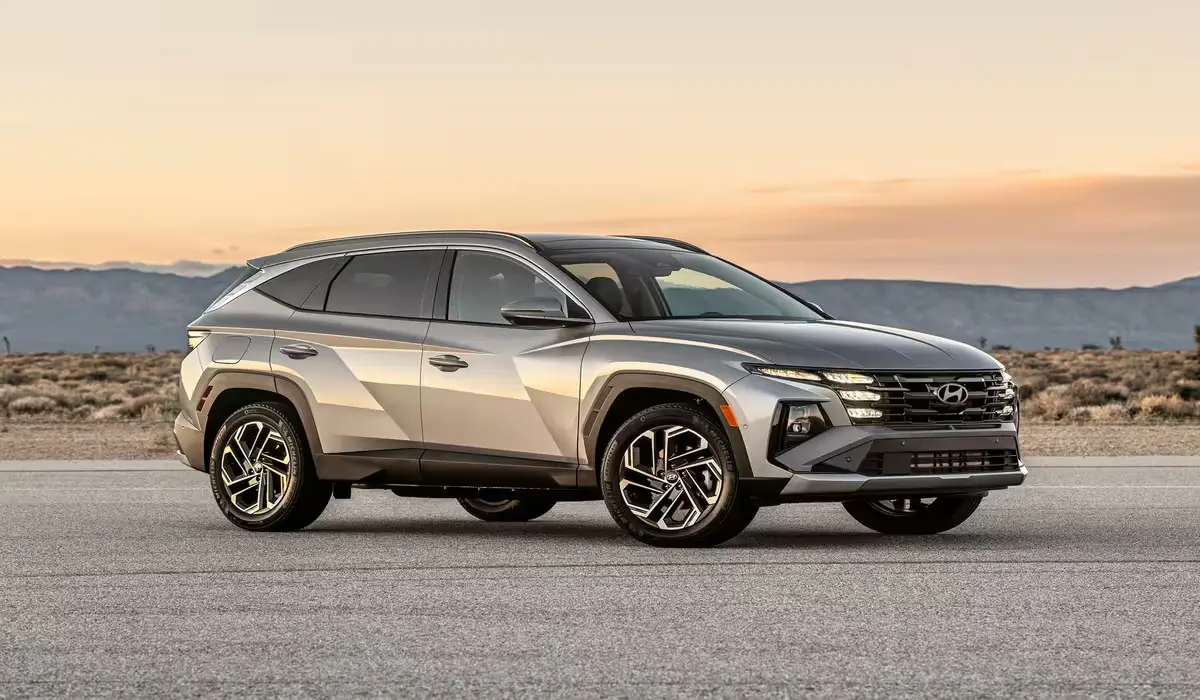 Hyundai Tucson में हैं दमदार फीचर्स, लेकिन क्या जल्द बंद होगी इसकी बिक्री? जानिए पूरा सच