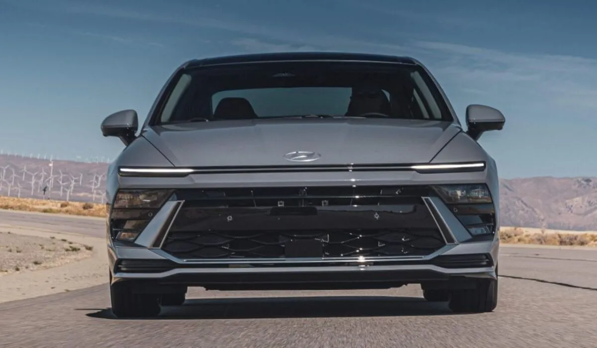 नई Hyundai Verna Facelift 2026 में होगी लॉन्च, डुअल स्क्रीन और लेवल-2 ADAS फीचर्स से होगी दमदार