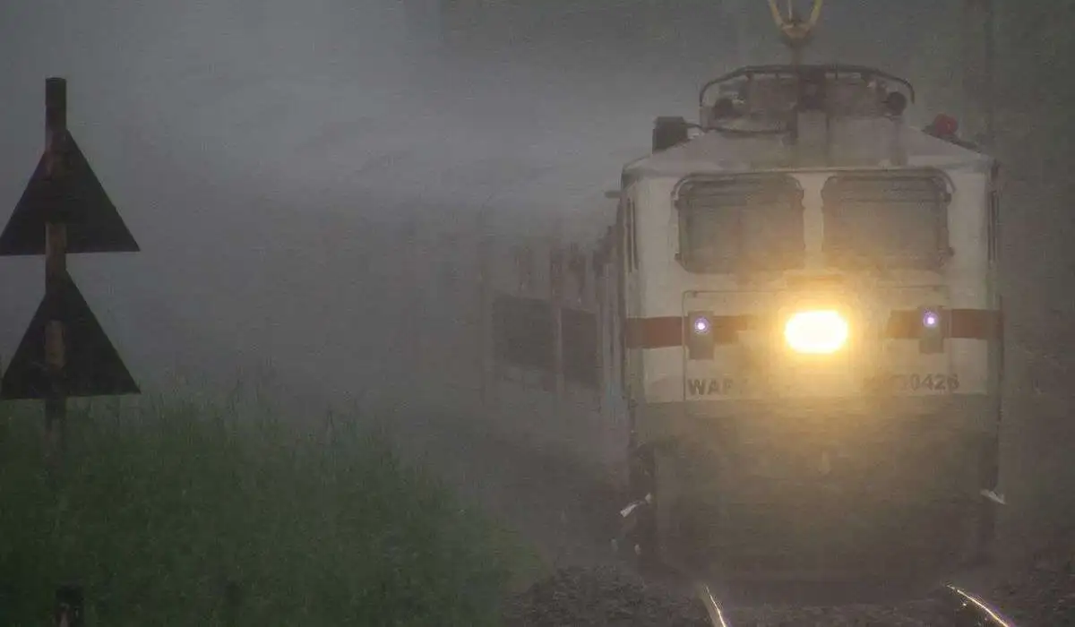 Trains Cancelled: रेलवे की अहम घोषणा, 24 ट्रेनें 3 महीने तक रद्द, रेलवे ने यात्रियों को दी चेतावनी