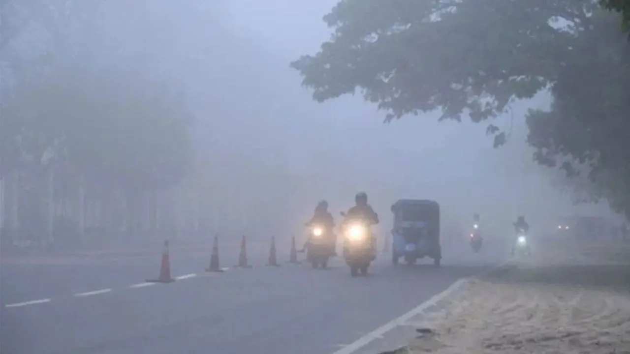 Haryana Weather: हिसार में सबसे ठंडी रात, भिवानी सबसे गर्म, और हवा खतरनाक! Haryana का AQI रिपोर्ट पढ़िए पूरी