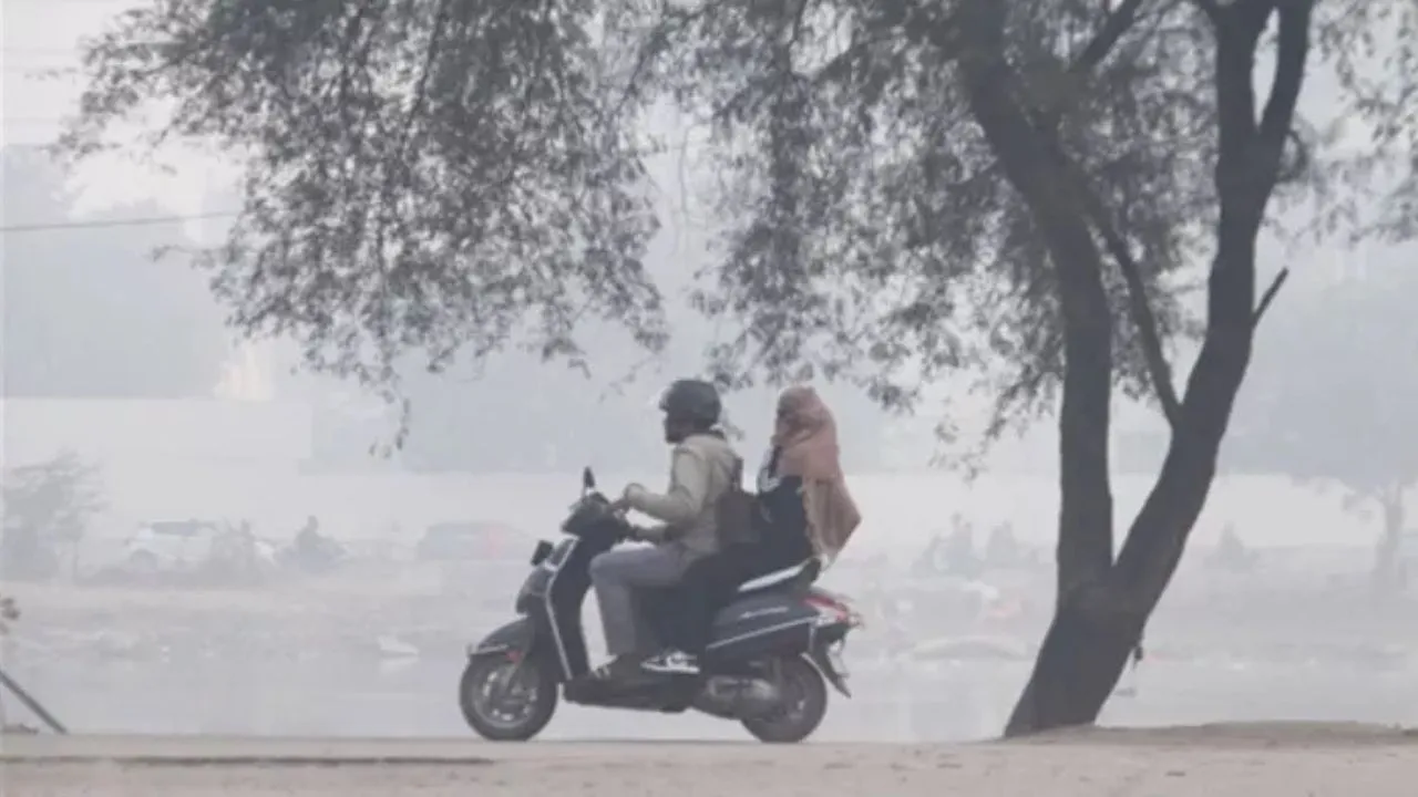 Haryana Weather: हरियाणा में ठंड की दस्तक! तापमान में तेज गिरावट, गुरुवार से बढ़ेगी सर्दी की मार