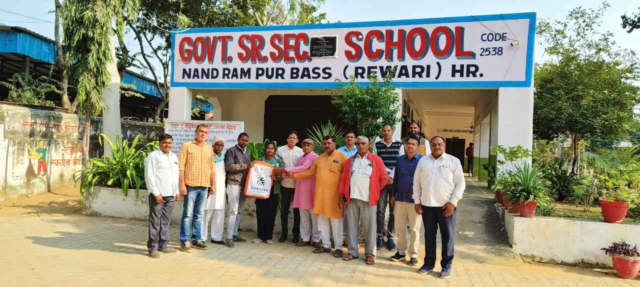 धारूहेड़ा: नंदरामपुर बास स्थित शहीद नवीन कुमार राजकीय वरिष्ठ माध्यमिक विद्यालय में सम्मान समारोह का आयोजन किया गया