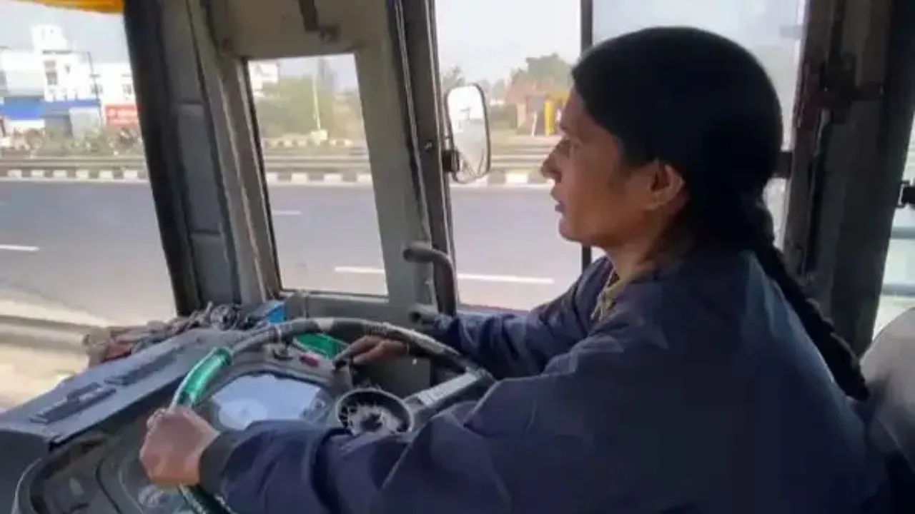 Haryana: सिरसा की बेटियाँ तोड़ रही रूढ़िवादिता, ट्रैक्टर से रोडवेज़ बस ड्राइविंग तक का साहसिक सफर