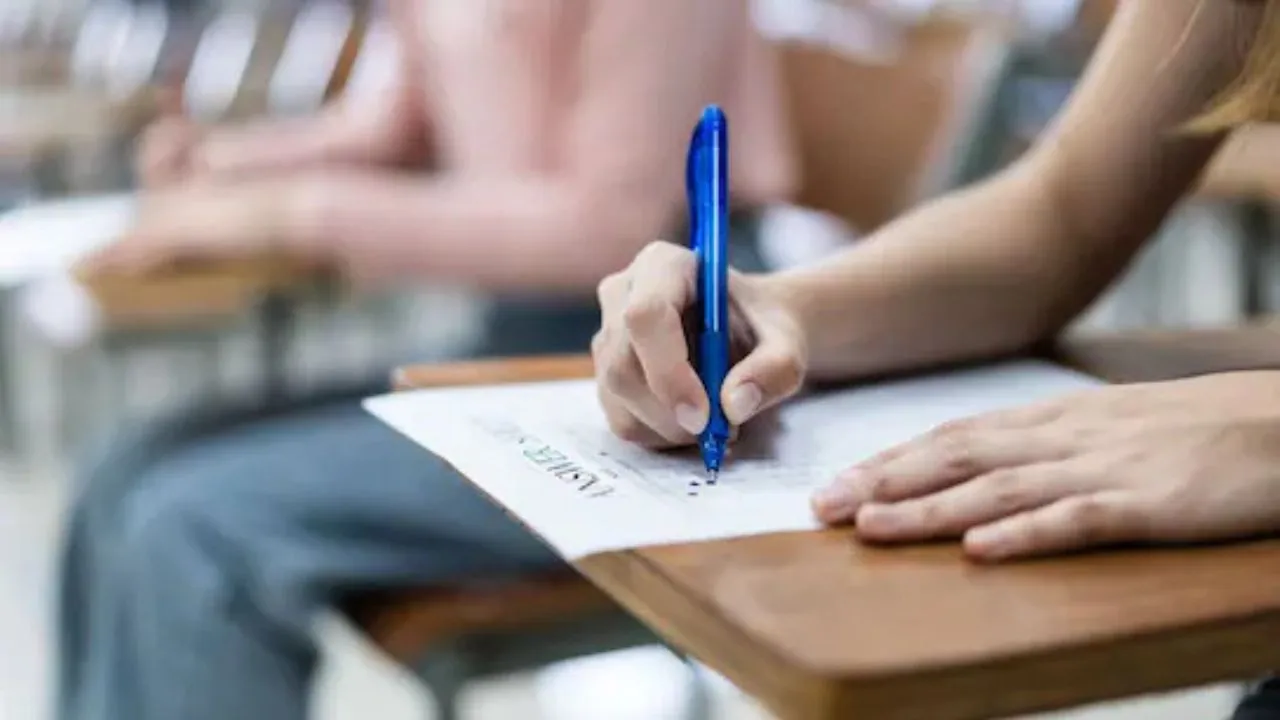 HBSE Board Exam 2026: 10वीं-12वीं के छात्रों ध्यान दें! हरियाणा बोर्ड ने शुरू किया परीक्षा फॉर्म, जानिए पूरी प्रक्रिया