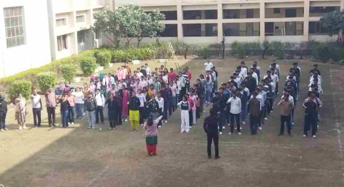 राजकीय महाविद्यालय खरखड़ा में संविधान दिवस पर जागरूकता कार्यक्रम आयोजित