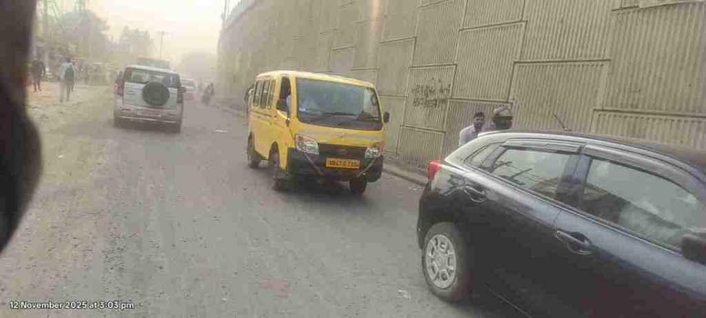 Rewari News: हाईवे की सर्विस लाइन पर उड़ती धूल से लोगों का जीना दूभर, जिम्मेदार विभागों ने साधी चुप्पी