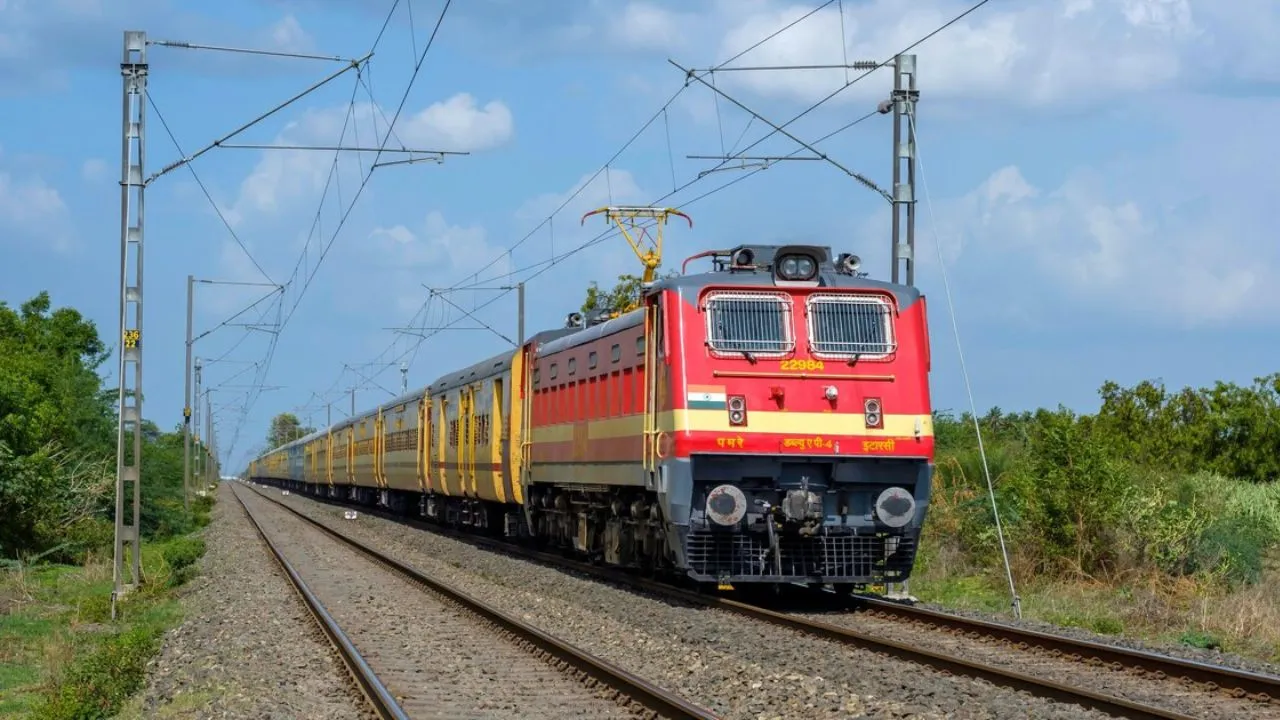 Haryana: धुंध का असर रेल यात्रियों पर! 1 दिसंबर से कौन-कौन सी ट्रेनें बंद होंगी, Ambala Division ने बताया सच