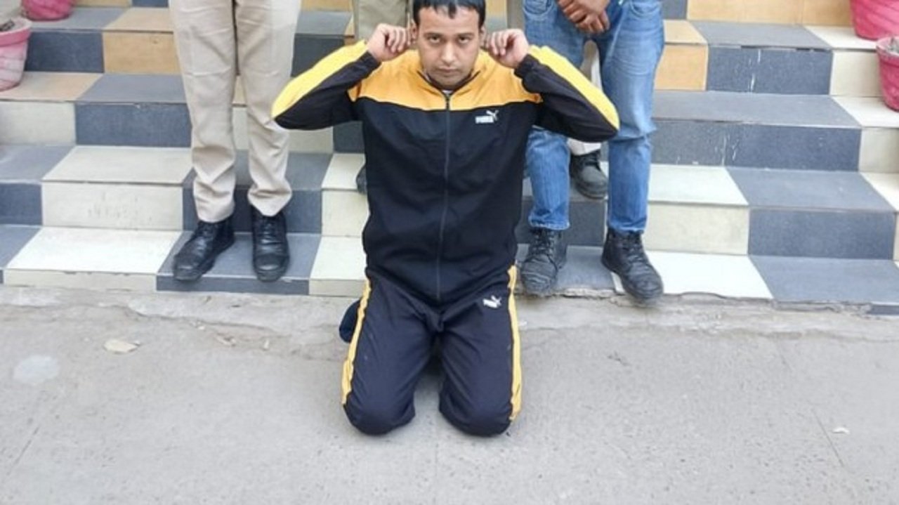 छह साल से फरार ईनामी बदमाश काबू