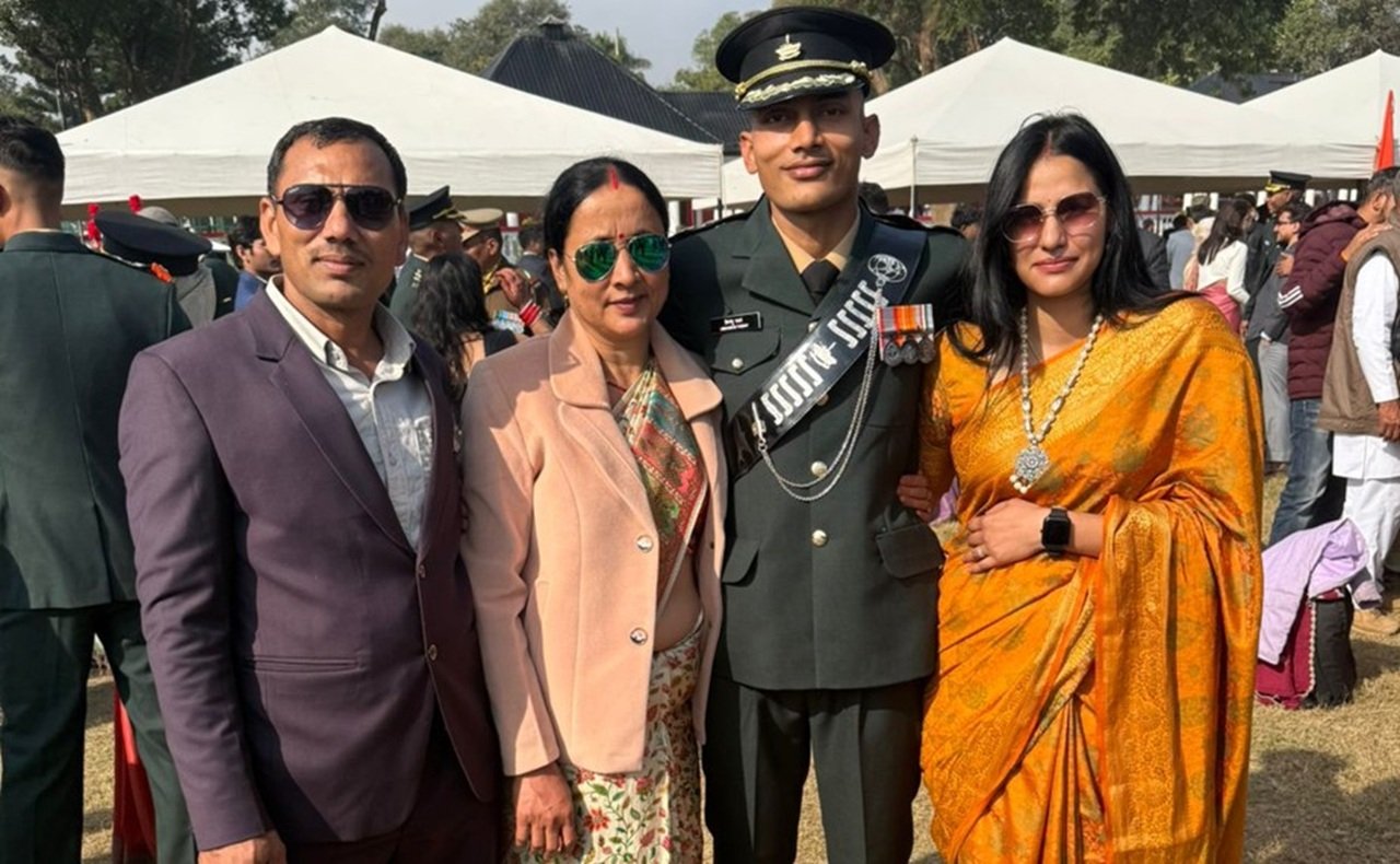 Breaking News: लेफ्टिनेंट बनकर रेवाड़ी पहुंचे बादल यादव का हुआ भव्य स्वागत, ग्रामीण बोले जिले का नाम किया रोशन