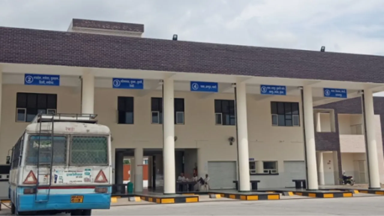 Rewari-Bawal बस स्टैंड पर होर्डिंग लगाने का बड़ा टेंडर, दिल्ली एजेंसी को तीन साल का ठेका मिला