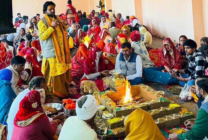 Havan and Bhandara organized at the conclusion of Shrimad Bhagwat Katha in Akeda