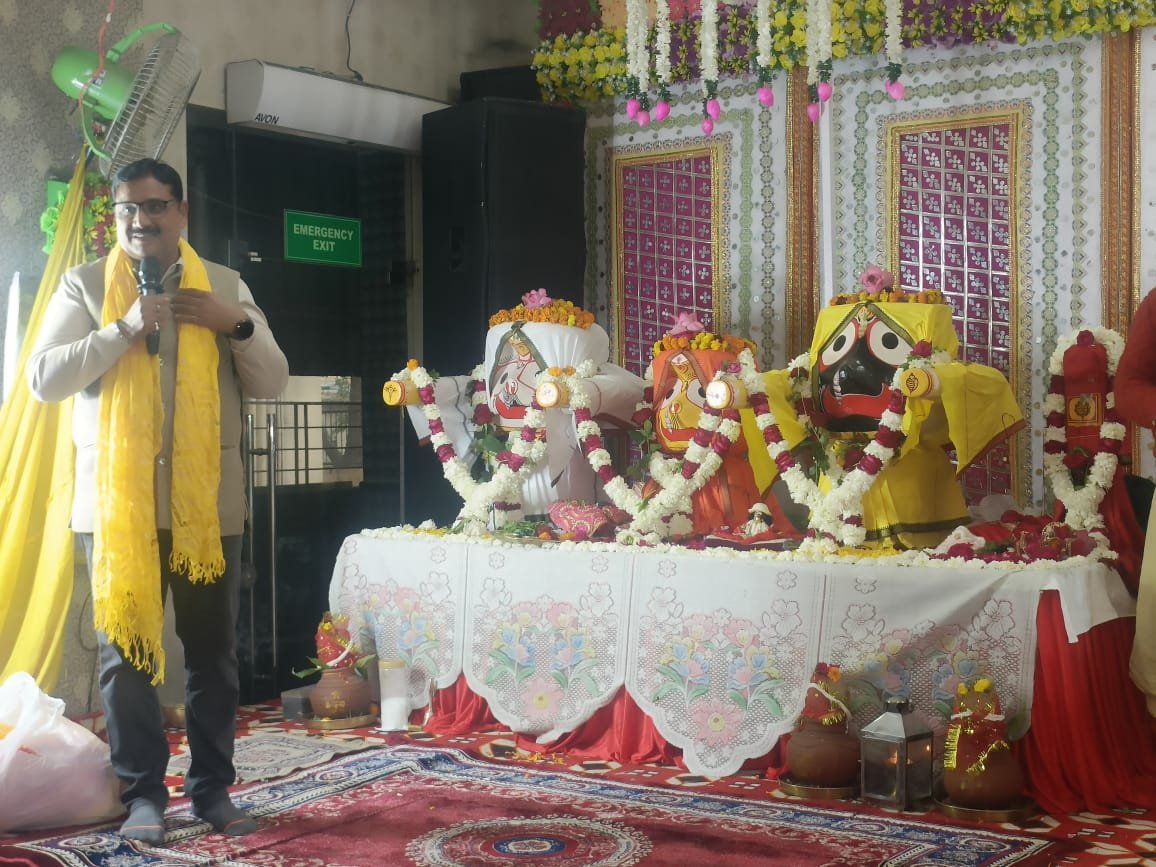 Rewari News: त्रिकाल संध्या और माधव नाम जप से होगा जीवन कल्याण: डॉ मिश्र