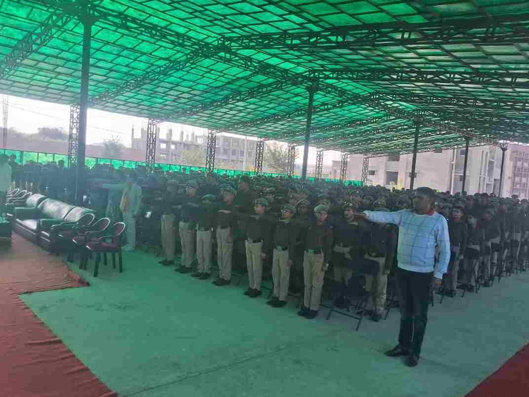 Rewari News: विद्यार्थियों को नशे के दुष्प्रभाव, डायल 112, साइबर फ्रॉड, ट्रैफिक नियमों के प्रति किया जागरूक
